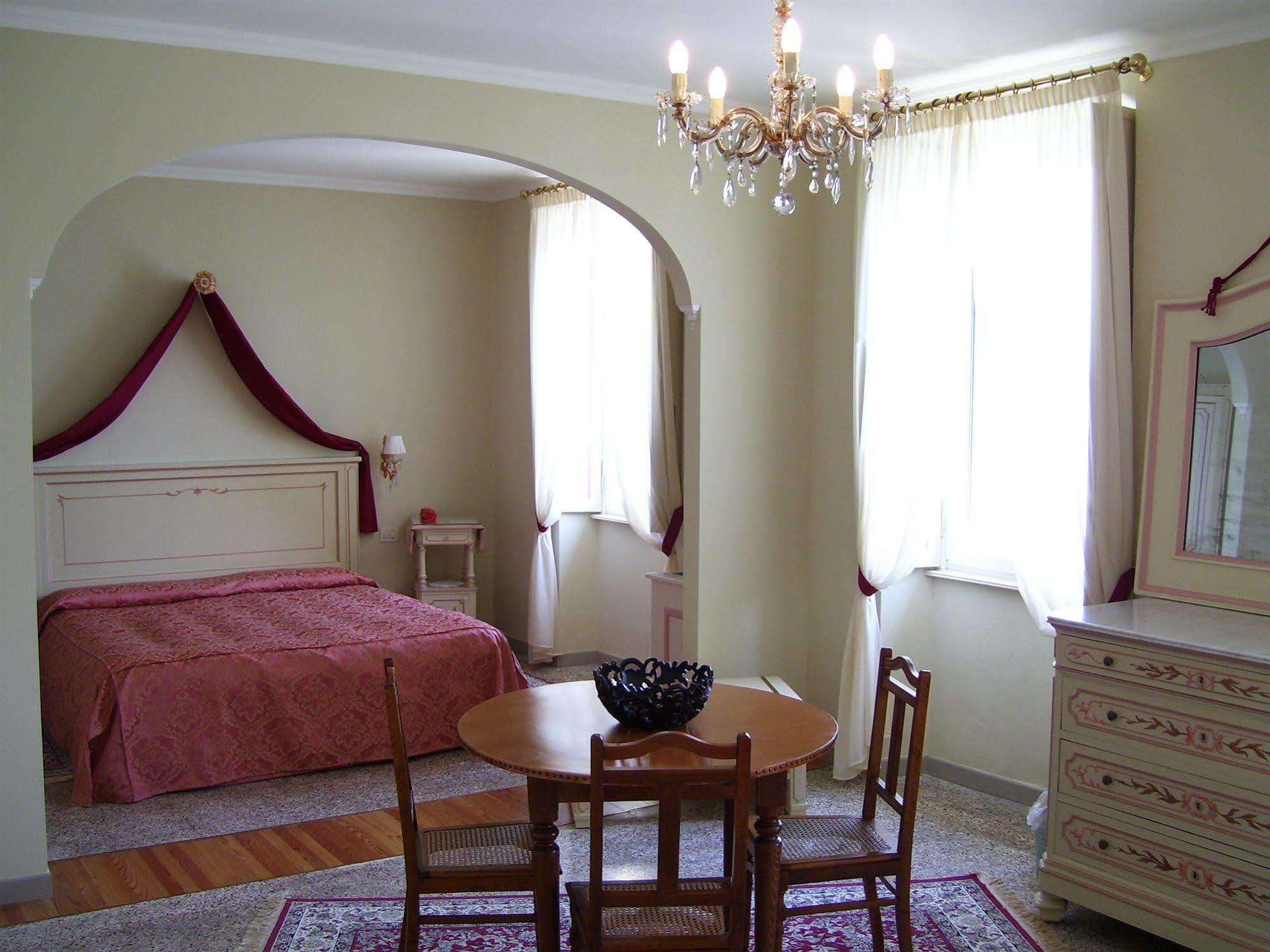 Villa La Mirabella Cadenabbia エクステリア 写真