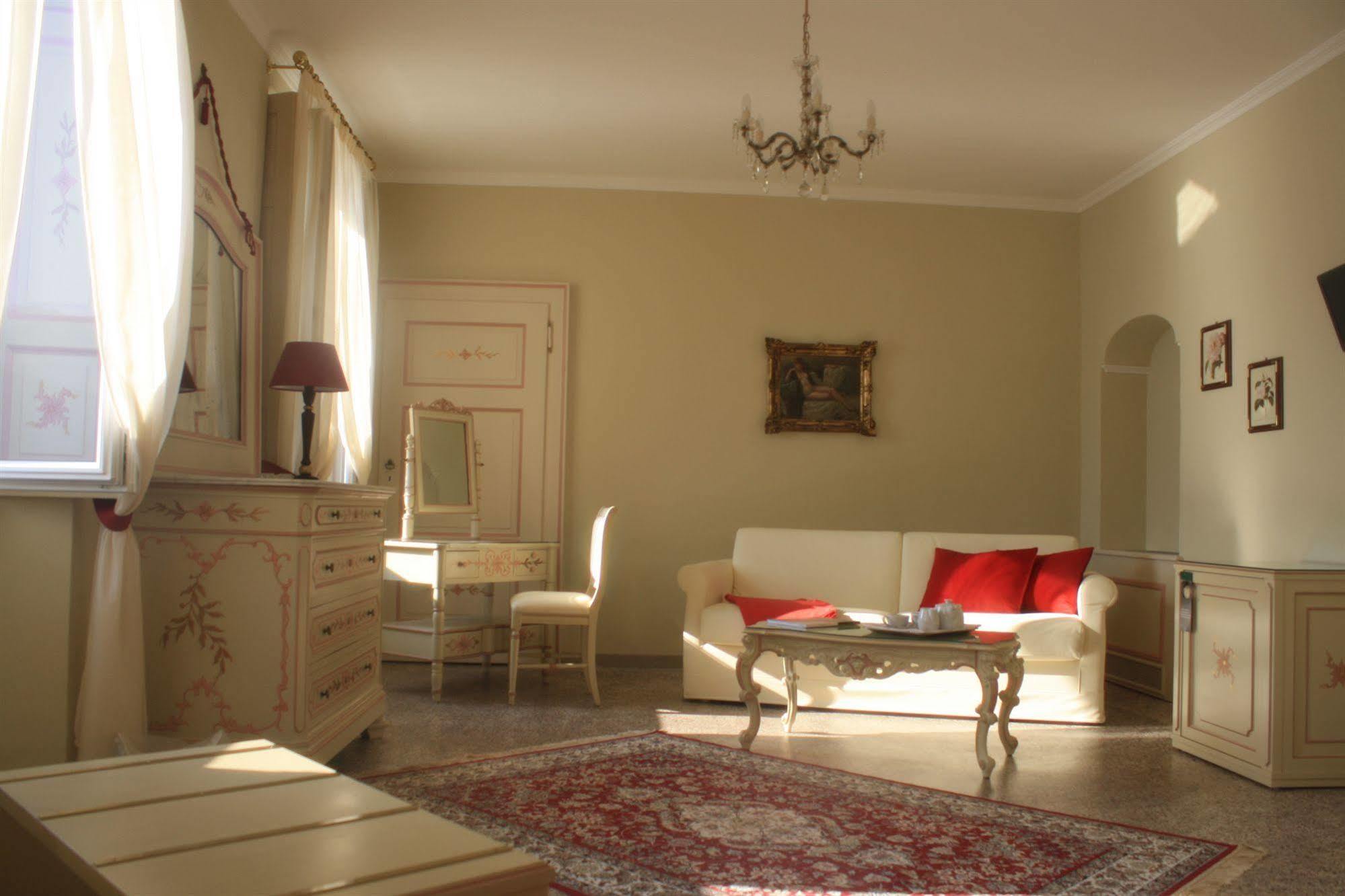 Villa La Mirabella Cadenabbia エクステリア 写真